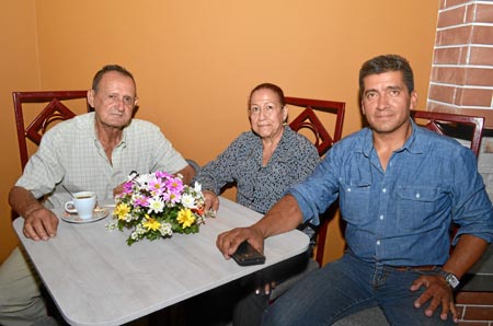 Hernán Vélez, Edilma Rodríguez y Rodrigo González.