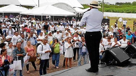 Aguadeño le cantó al papa