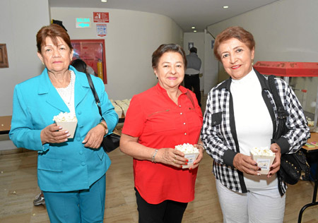 Virgelina Sánchez, Silvia López de Sierra y Olga María Carmona.