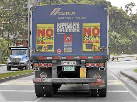 Campaña educativa en camiones