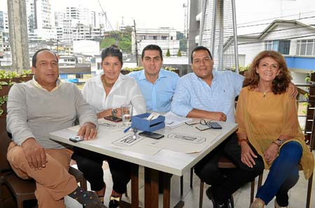 En el restaurante Rústiko se reunieron Mario Herman Ramírez Botero, Daniela Ramírez Alzate, Jaime Gallego González, Simón Ramíre