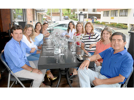 En el restaurante Ednia se encontraron Paulo Restrepo García, Lorena Briceño Jaimes, Carolina Castaño Sanint, Jimena Echeverri J