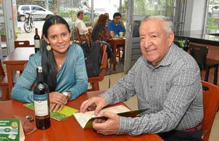 Alexandra Botero López y Néstor Neira Ospina se reunieron en un almuerzo de trabajo en el restaurante Bologninis.
