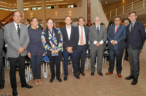 Felipe César Londoño, rector de la Universidad de Caldas; Yaneth Giha Tovar, ministra de Educación; Mariana Garcés Córdoba, mini