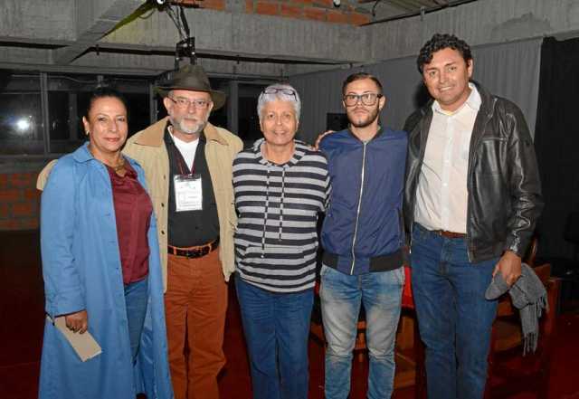 Yolanda Arias Gómez, Leonardo Arias Escobar, Magdalena Hidalgo Cano, Daniel Carvajal y Carlos Martínez Correa.