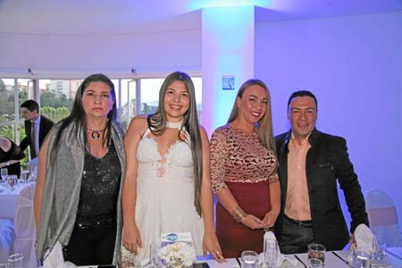 Lina María Giraldo, Sofía Giraldo, Lina Martínez y Juan Carlos Benítez. 