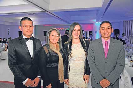 Cristian Palacio, Aleyda Gallego, Jennifer Jaramillo y Óscar Andrés Díaz. 