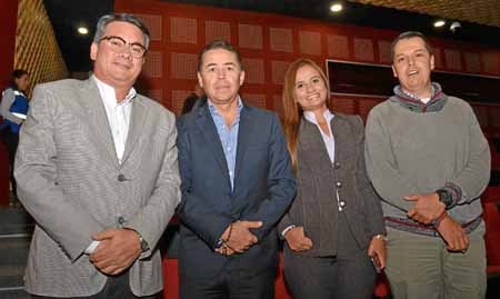 Mauricio Giraldo Giraldo, Santiago Giraldo Llano, Laura Maritza Jiménez Guzmán y Maximiliano Bernal Cardona.