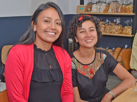 En un almuerzo en el restaurante Suzette compartieron Laura Vargas Rodríguez y Juanita Madrid Quintero.