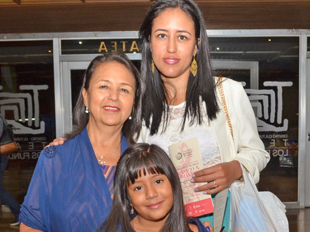 Beatriz Tabares Sánchez, Isabela Gualguán Meza y Claudia Liliana Meza Tabares.