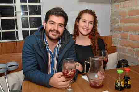 En el restaurante Komo Asian Concept compartieron Juan Pablo Osorio Gallo y Alejandra Pérez Giraldo.