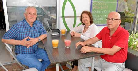 En el restaurante Delizia se reunieron Germán Villa Villanueva, Cecilia Rodríguez de Villa y Gustavo Villa Villanueva.