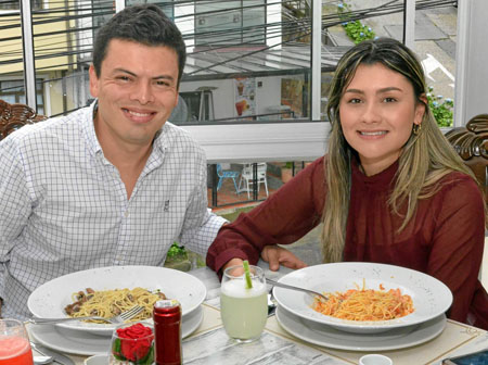 Juan Camilo Felizzola Llanos le celebró el cumpleaños a Natalia Marulanda Gaviria en el restaurante Spago.