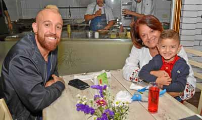 En el restaurante Grazia se reunieron Luis Giraldo Meléndez, Yolanda Giraldo Meléndez y Emilio Giraldo López.