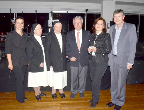 Carmela Aristizábal Mejía, hermana Adiela Giraldo Castaño, hermana Ana María Echeverri Jaramillo, Andrés Echeverri Jaramillo, Co