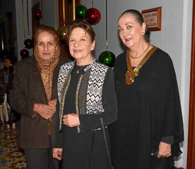 Pilar García de Escobar, María Helena Estrada Gómez y Olga Rivas de Echeverri.