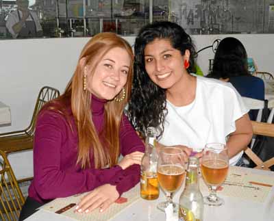 Juliana Botero Giraldo le celebró el cumpleaños a Vanessa Giraldo Cardona en un almuerzo en el restaurante La Azotea.