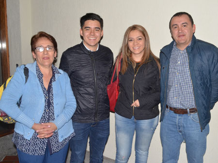 Irene Parra Orozco, Juan Manuel Álvarez Mariño, Sandra Mariño Parra y Óscar Álvarez Díaz.