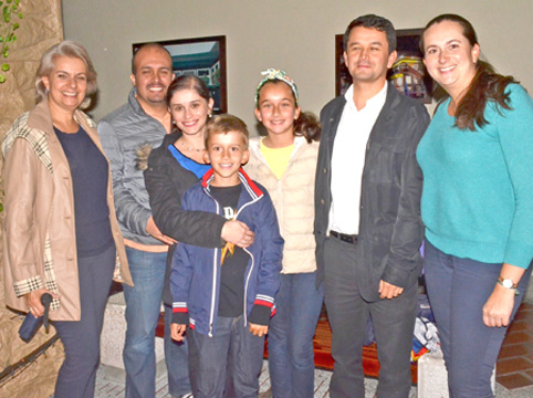 Margarita María Gómez de Jaramillo, Juan Camilo Loaiza Gómez, Ana María Valencia de Loaiza, Daniel Valencia Jaramillo, Martina V