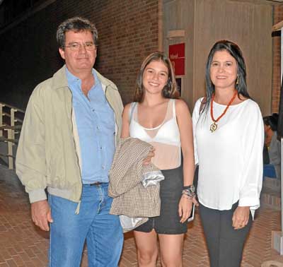 Fernando López Trews, Andrea López Urrea y Luz Patricia Urrea Botero. 
