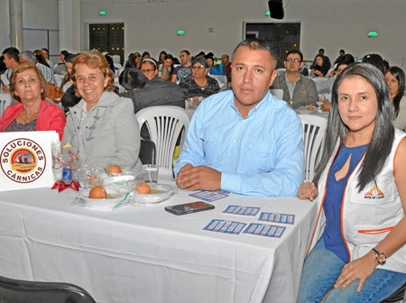 Luz Marina Henao Zuluaga, Leonora Ortiz Mejía, Carlos Marulanda Valencia y Margarita María Orozco García.