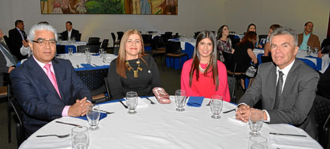 Jorge Eliécer Latorre Gómez, Claudia Patricia Gil Garavito, Daniela Arias Gil y Genaro Castaño Betancur.
