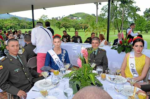 Bryan Atehortúa Martínez; Marta Magdalena Stepien, de Canadá; Juan Pablo Posada Franco, y Rosario Beatriz Ossa Parra, de Chile.