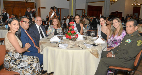 Andrea Osorio Cataño, Octavio Cardona León, Guido Echeverri Piedrahíta, Ana María Jaramillo de Echeverri, Jey Fargás de Venezuel