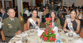 Coronel Necton Borja, Ana Cristina Leal Moreira de Portugal, Alejandra Hurtado Flórez y Mariem Suárez Cuéllar de Bolivia.