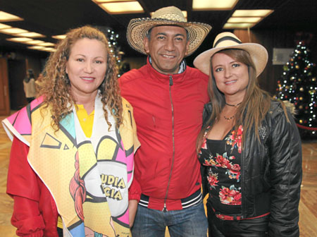 Claudia Patricia Correa, Hernán Villa Herrera y Claudia Guevara Arias. 