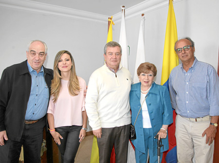 Roberto Herz, María Carolina Andrade, Fabián Escobar, Jenny Romero Dávila y Eduardo Pineda Villegas.