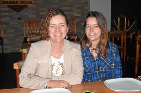 Fotos | José Fernando Tangarife | LA PATRIA Diana González Ceballos y Sofía Echeverri González se reunieron en el restaurante Ba