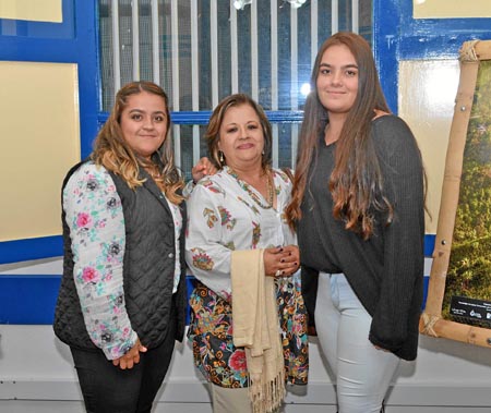 Susana Díaz Gallego, Martha Lucía Orozco y Mariana Díaz Gallego.