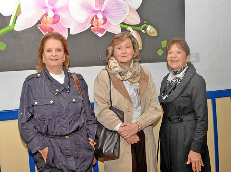 Elvira Escobar de Restrepo, Luz María Calderón Uribe y María Helena Estrada Gómez.