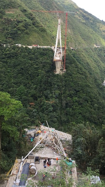 Imagen de la estructura colapsada, cerca del túnel.