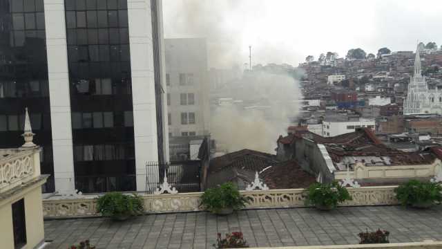 Escape de gas provocó incendio en el centro de Manizales 