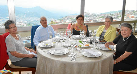 Aura Giraldo Cruz, Octavio Gallego Hernández, Gloria Stella Franco Restrepo, Aída Henao de López y Margoth Franco Barbier.