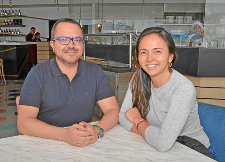 Juan Felipe Jaramillo Salazar y Verónica Llamosa se reunieron en un almuerzo en el restaurante La Azotea.