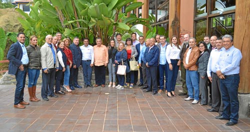 El superintendente de Notariado y Registro, Jairo Alonso Mesa Guerra, y el presidente de la Unión Colegiada del Notariado Colomb