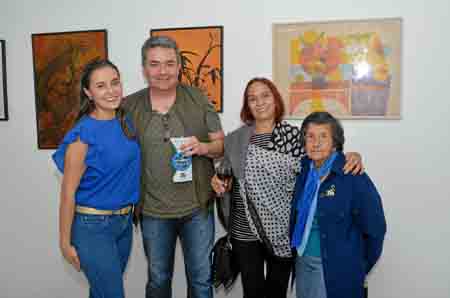 Lina Villegas Franco, Juan David Salazar Guarín, Adela María Franco Jaramillo y Dorian Hoyos Parra. 