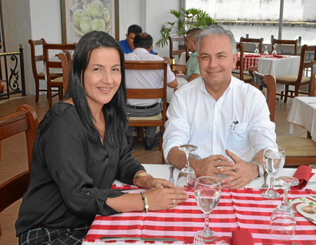 Claudia Jimena Cuervo Cardona, viceministra de Desarrollo Rural del Ministerio de Agricultura y Ángelo Quintero Palacio, secreta