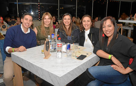 Santiago Osorio Tobón, Jennifer López López, Paula Natalia Tobón Osorio, Pamela Osorio Castellanos y Sandra Marcela Osorio.