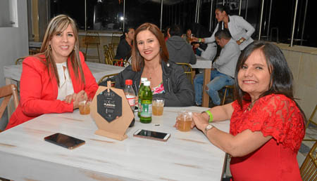 Marleny Ruiz Jiménez, Beatriz Elena Madrid Valencia y Luz Stella Loaiza Giraldo.