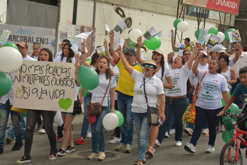 La ciclovía del domingo fue el escenario para que las familias marcharan.