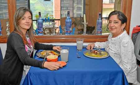Carolina Gómez Jaramillo y Sara Gómez Giraldo se reunieron en un almuerzo en el restaurante L’Atelier.