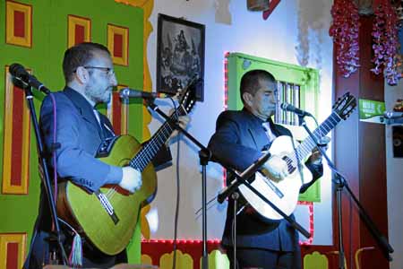 Diego Vásquez y Silvio Quiceno del dueto Madera y Café.
