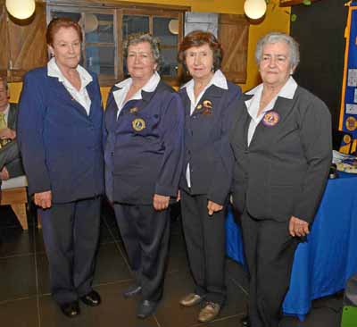 Noemy Sánchez Aristizábal, María Victoria Salazar Serna, Yolanda Henao de Cárdenas y Fanny Serna de Salazar.