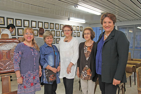Lilia Bonilla Cadavid, Rubiela Bonilla Cadavid, Libia Bonilla Cadavid, Beatriz Ramírez Álvarez y Esperanza Conde. 