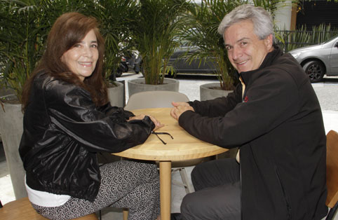 En un almuerzo en el restaurante Suzette se reunieron María Clemencia Aranzazu Buitrago y Andrés Echeverri Jaramillo.