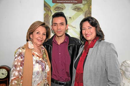 Olga Molina de Serna, John James Londoño López y Luz Elena García Gómez. 